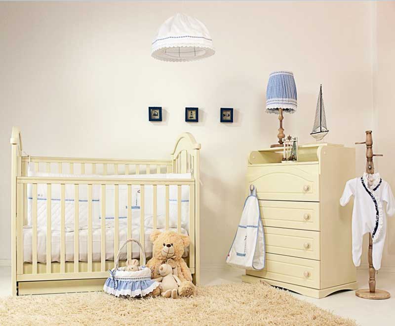 Schlafzimmer, Babyzimmer günstig komplett mit wenig raum bereich.  